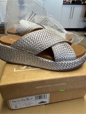 Seychelles Key West silver leather, size 6